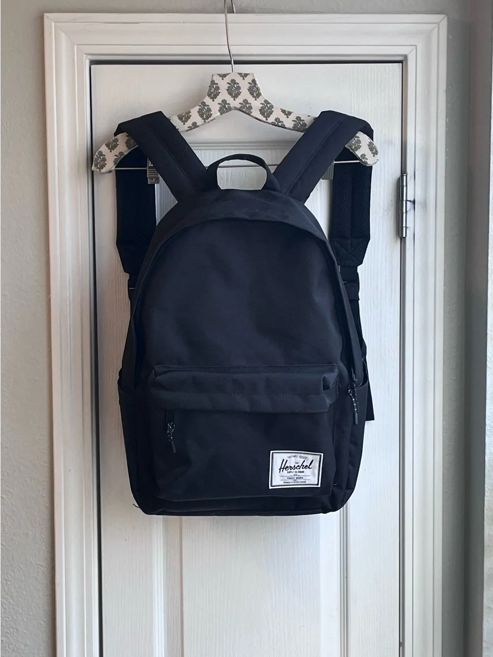 HERSCHEL Supply Co. Classic Backpack Black Red White Stripe Lined Bag Unisex
